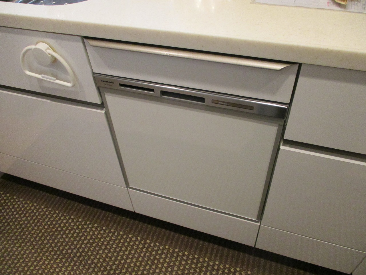 Panasonic製食器洗い乾燥機 NP-45MS9S