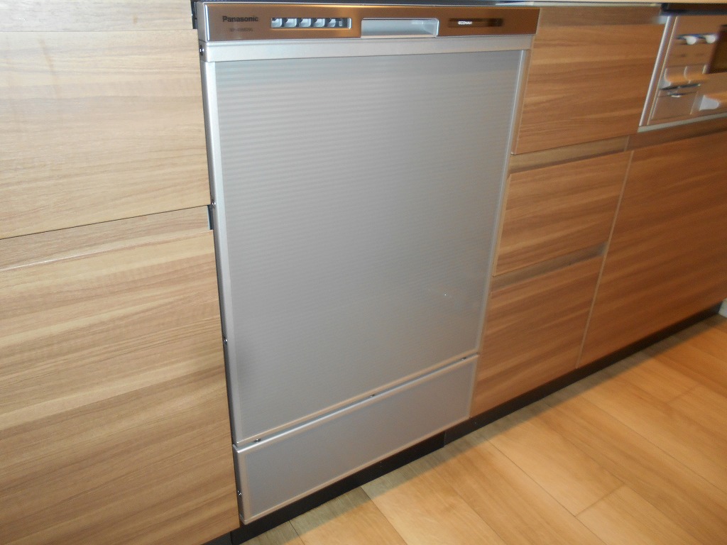Panasonic製食器洗い乾燥機 NP-45MD9S