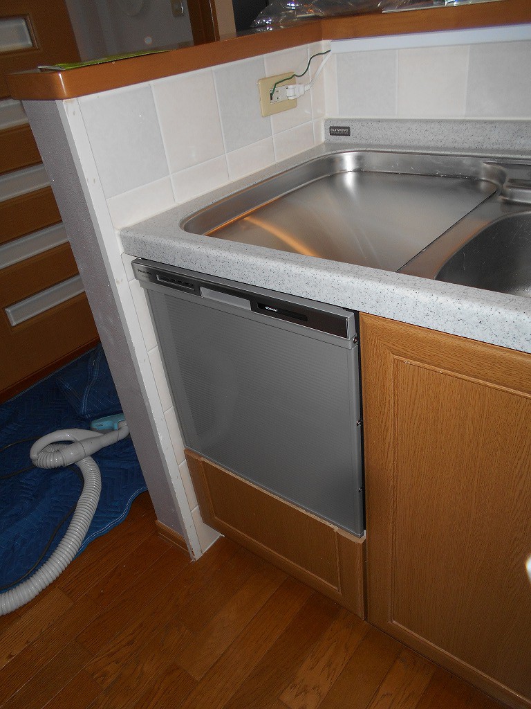 Panasonic製食器洗い乾燥機 NP-45MS9S