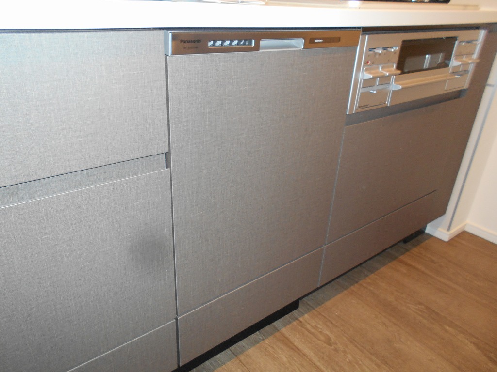 Panasonic製食器洗い乾燥機 NP-45MD9W