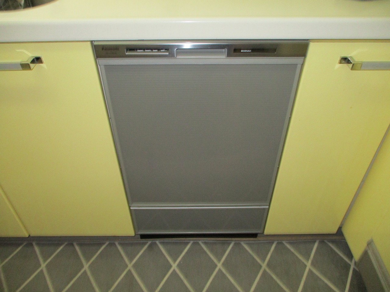 Panasonic製食器洗い乾燥機 NP-45MD9S