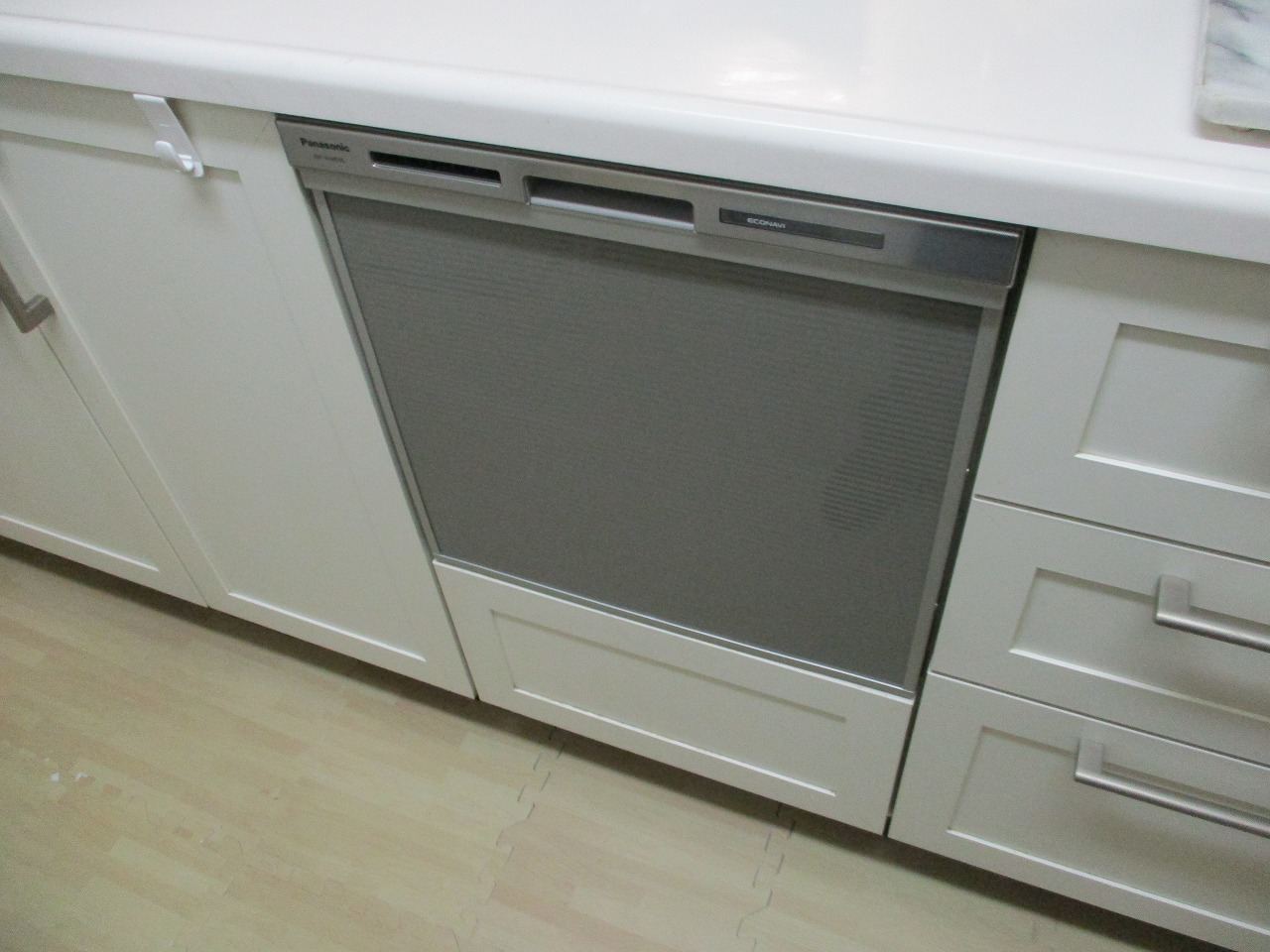 Panasonic製食器洗い乾燥機 NP-45MS9S