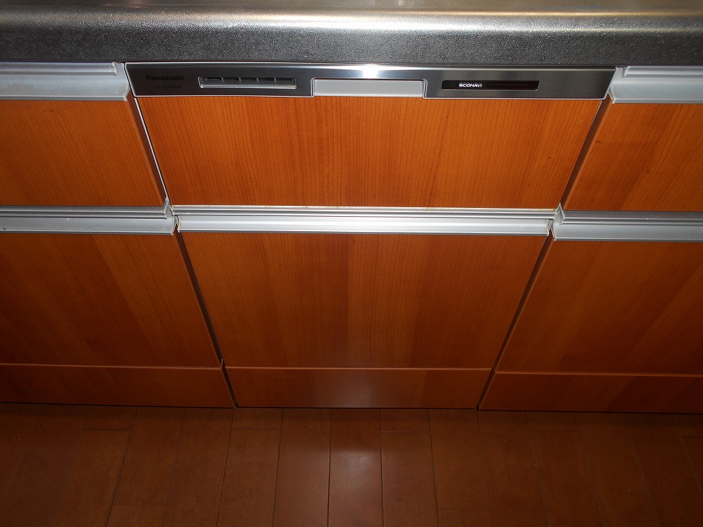 Panasonic製食器洗い乾燥機 NP-45MD9W