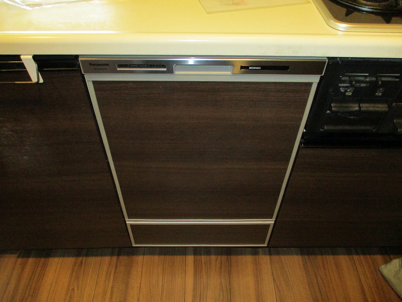 Panasonic製食器洗い乾燥機 NP-45MD9S