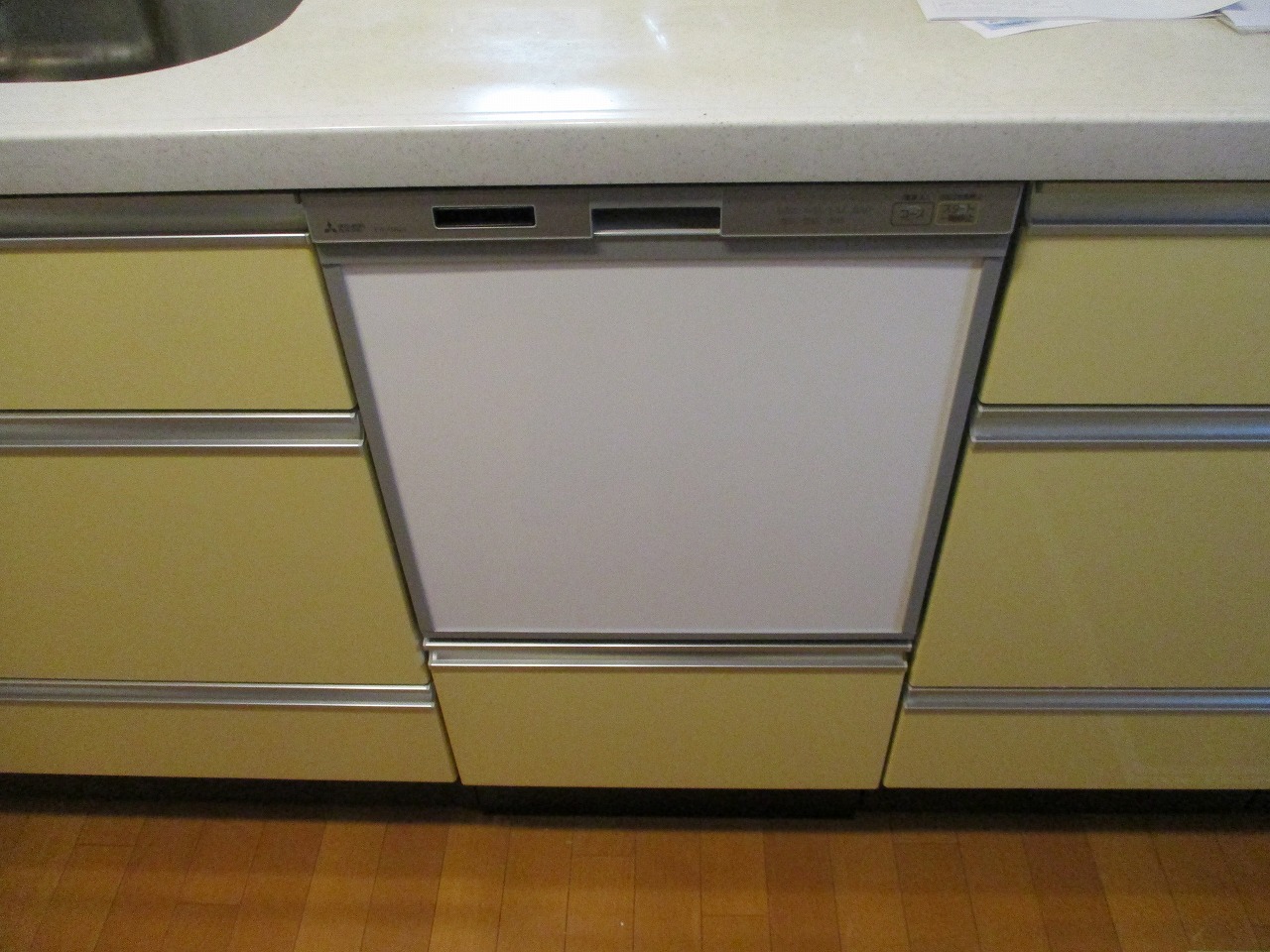三菱製食器洗い乾燥機 EW-45R2S