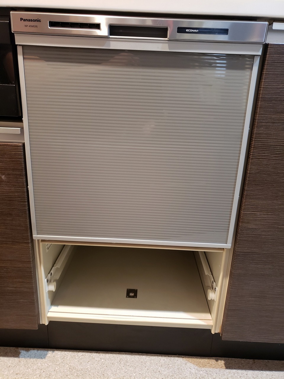 Panasonic製食器洗い乾燥機 NP-45MS9S