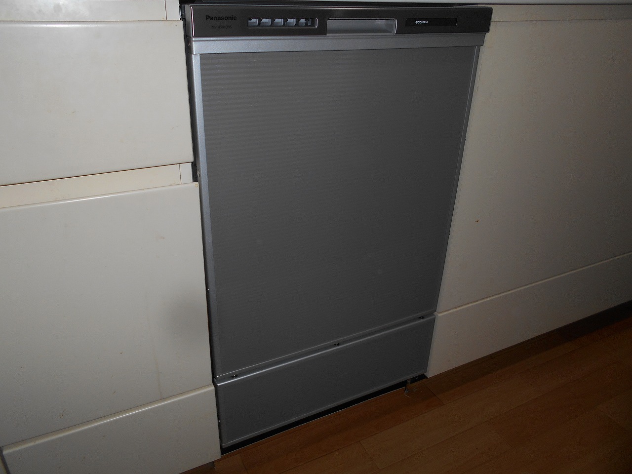 Panasonic製食器洗い乾燥機 NP-45MD9S