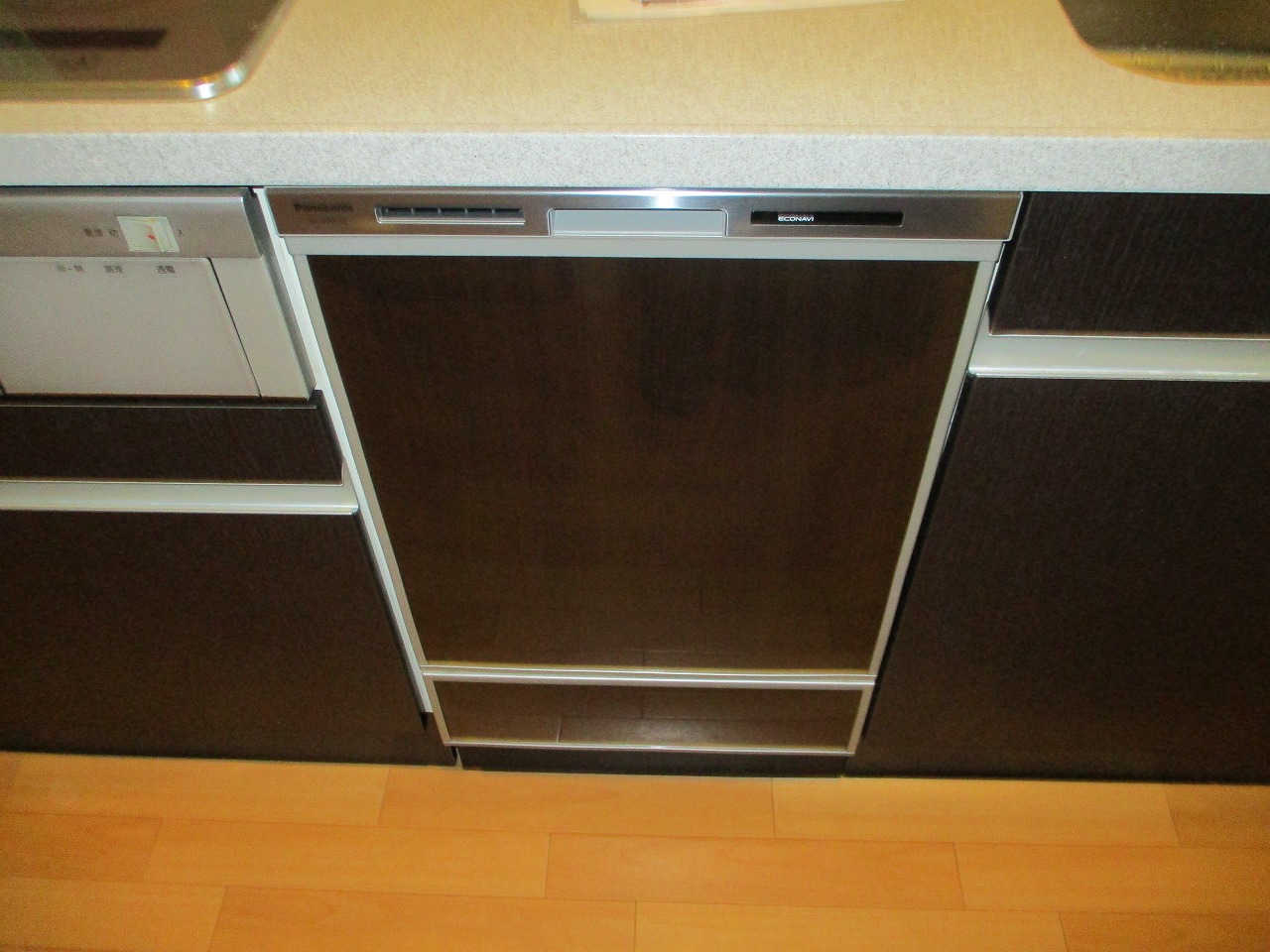 Panasonic製食器洗い乾燥機 NP-45MD9S