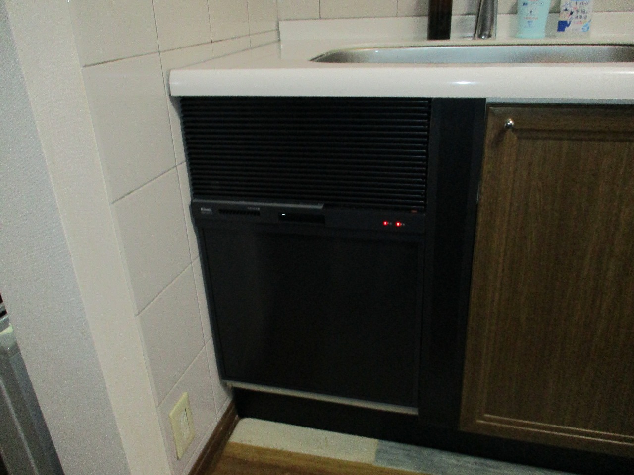 リンナイ製食器洗い乾燥機 RSWA-C402C-B