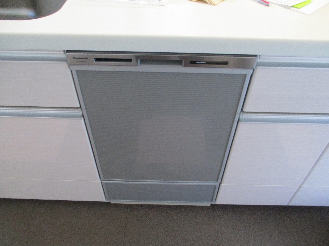 Panasonic製食器洗い乾燥機 NP-45MD9S