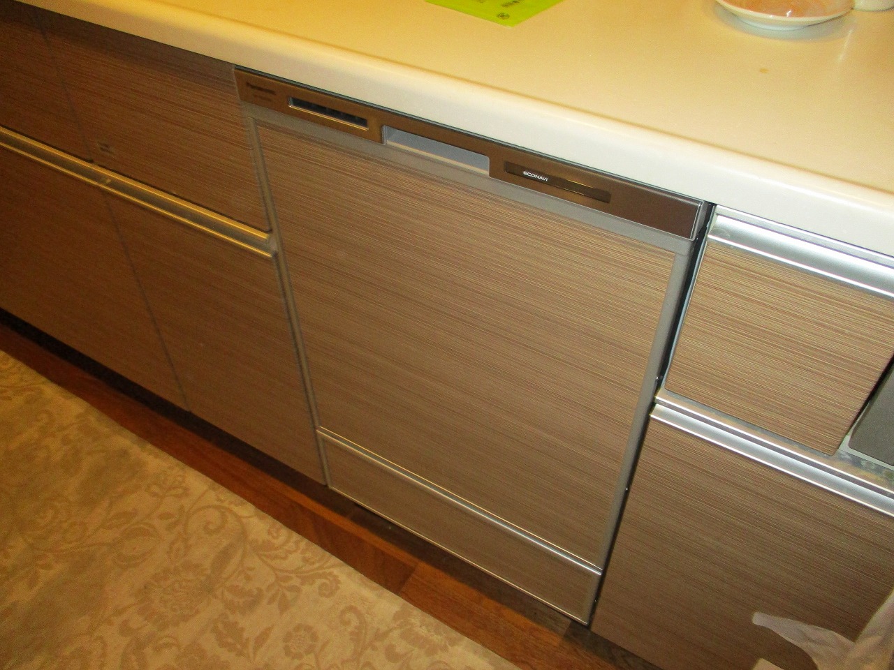 Panasonic製食器洗い乾燥機 NP-45MD9S