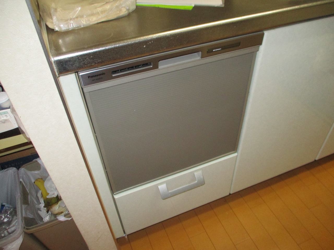 Panasonic製食器洗い乾燥機 NP-45MS9S