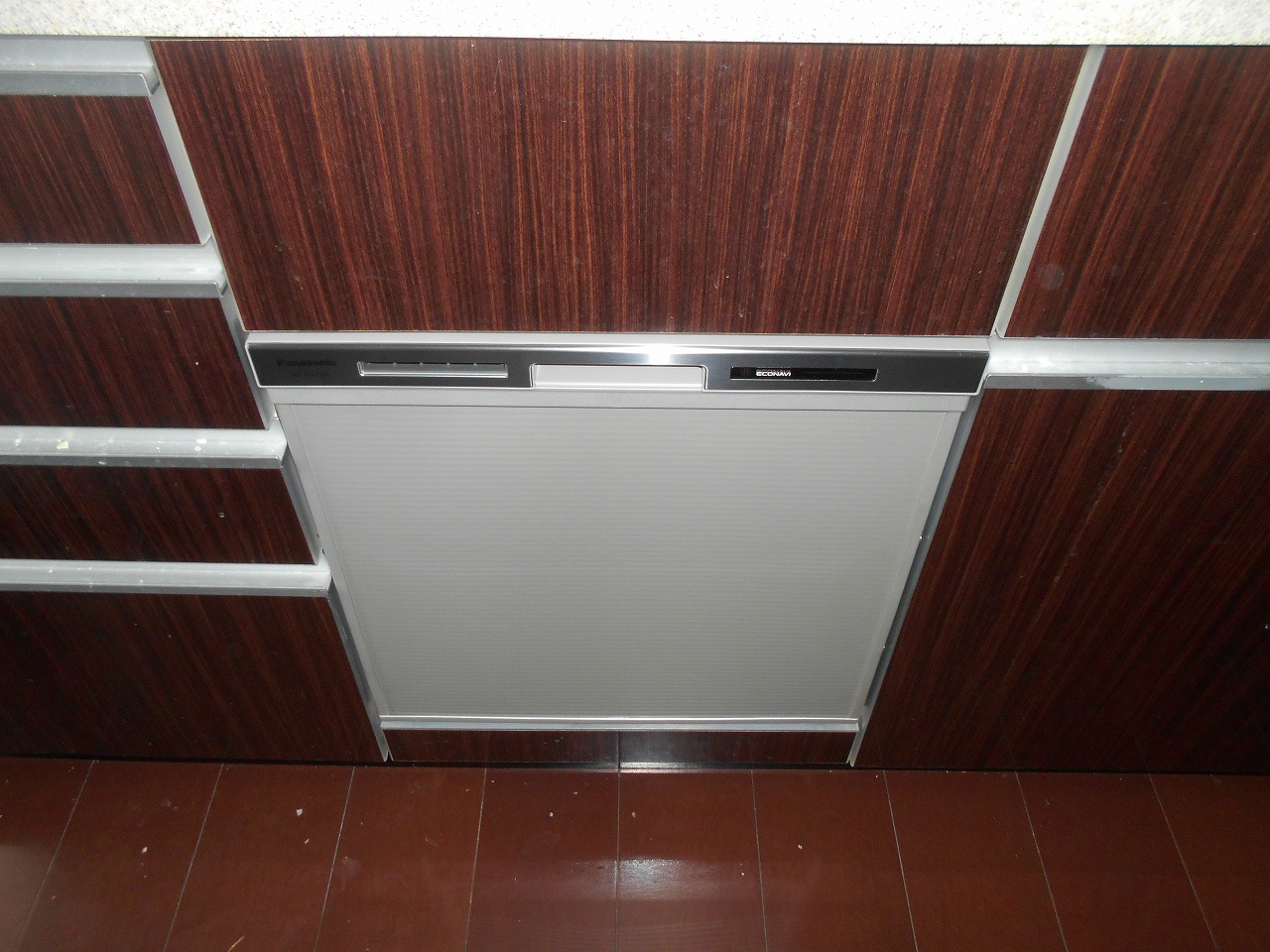 Panasonic製食器洗い乾燥機 NP-45MS9S