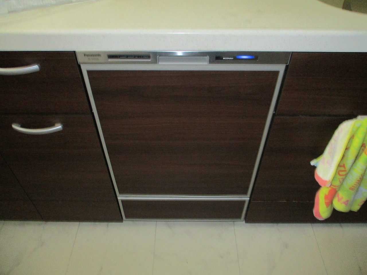 Panasonic製食器洗い乾燥機 NP-45MD9S