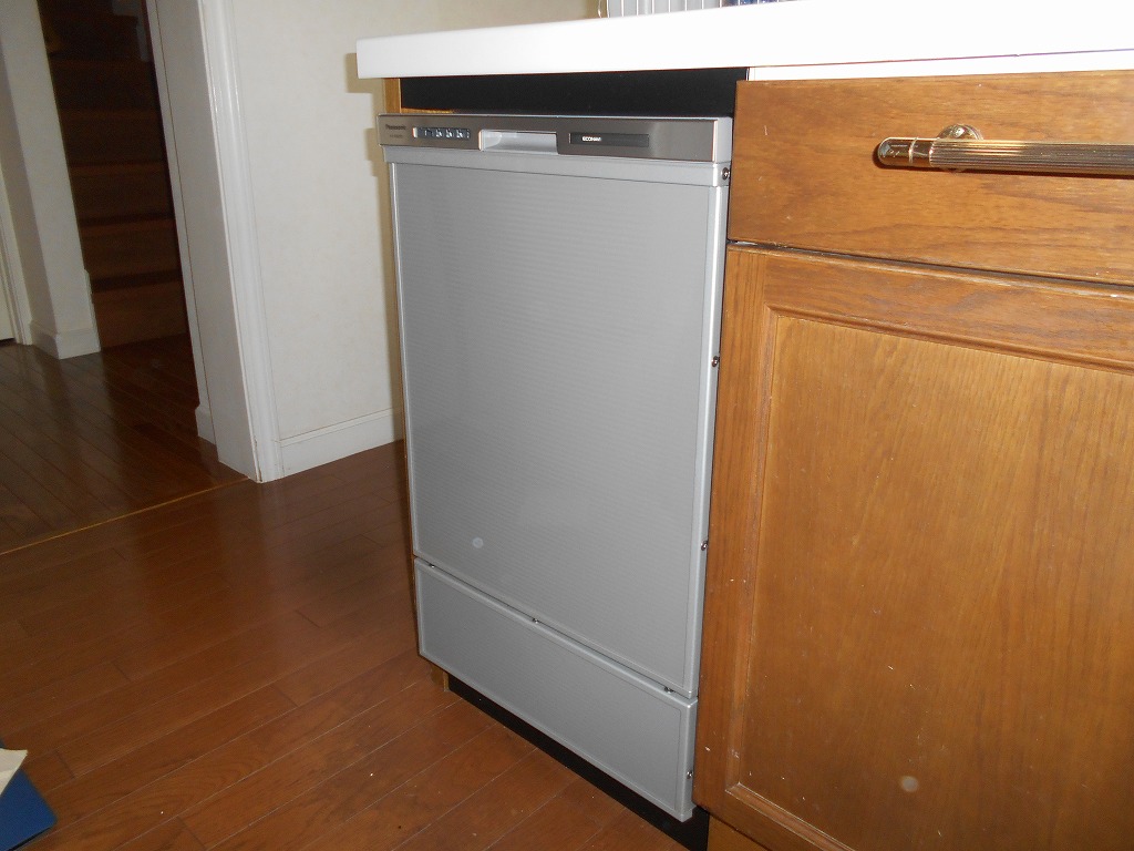 Panasonic製食器洗い乾燥機 NP-45MD9S