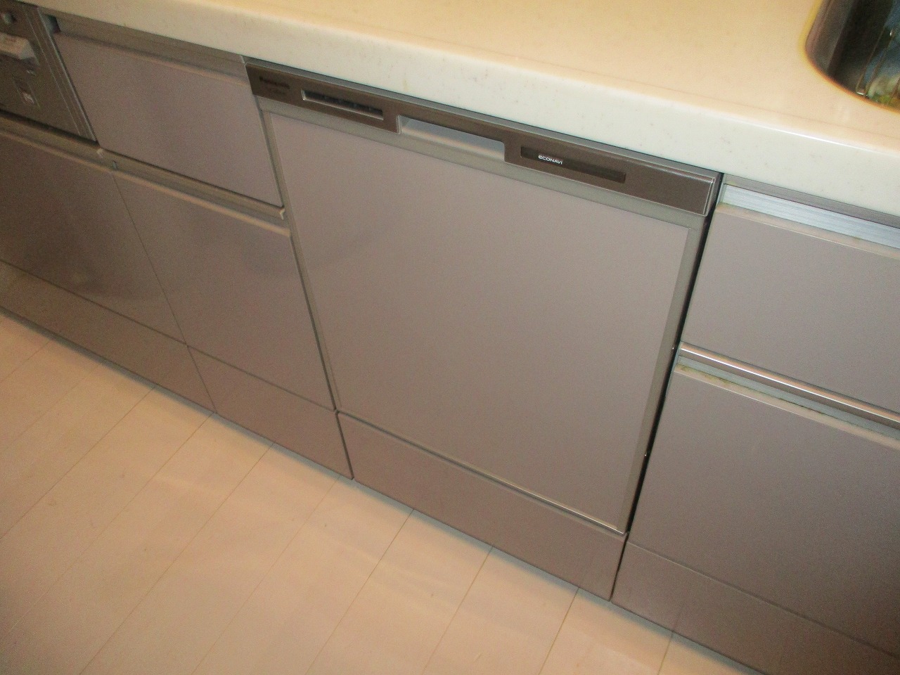 Panasonic製食器洗い乾燥機 NP-45MD9S