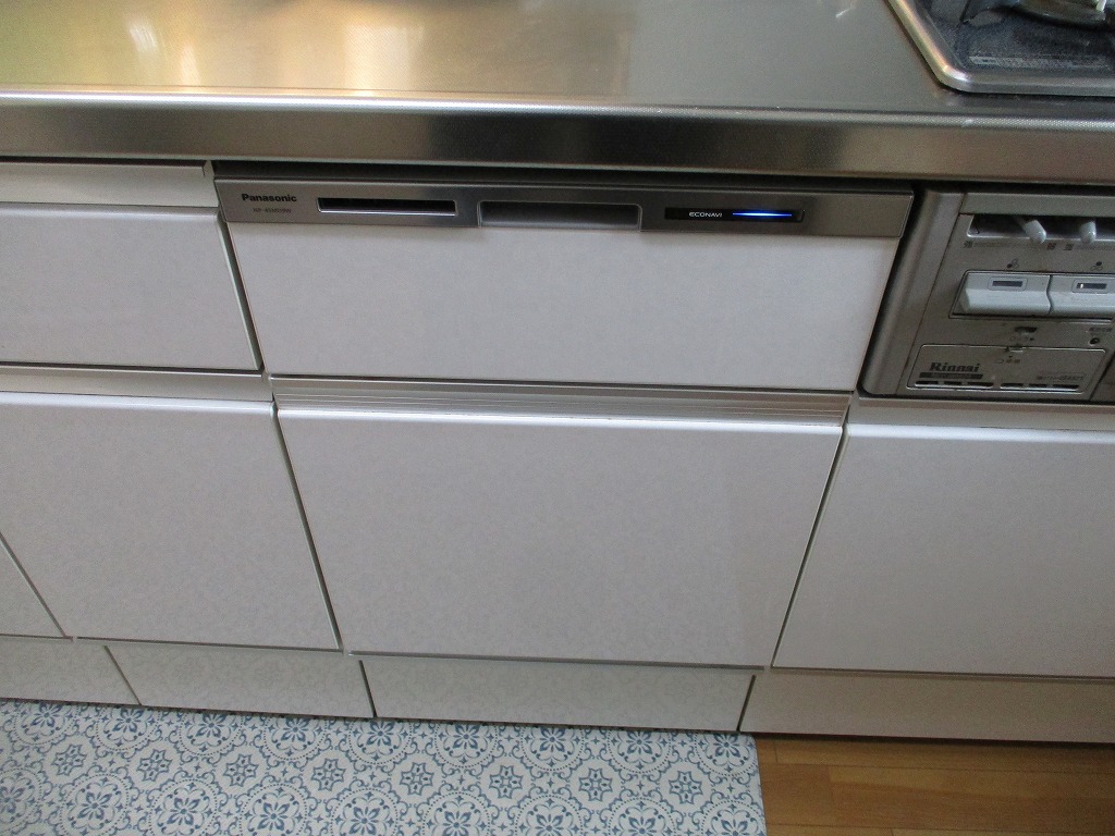 Panasonic製食器洗い乾燥機 NP-45MD9W
