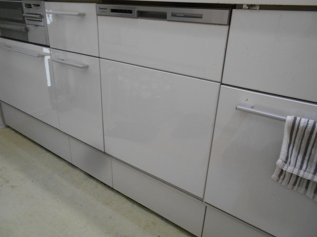 Panasonic製食器洗い乾燥機 NP-45MD9W