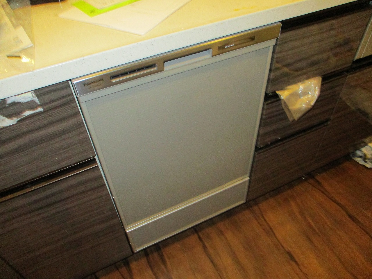 Panasonic製食器洗い乾燥機 NP-45MD9S