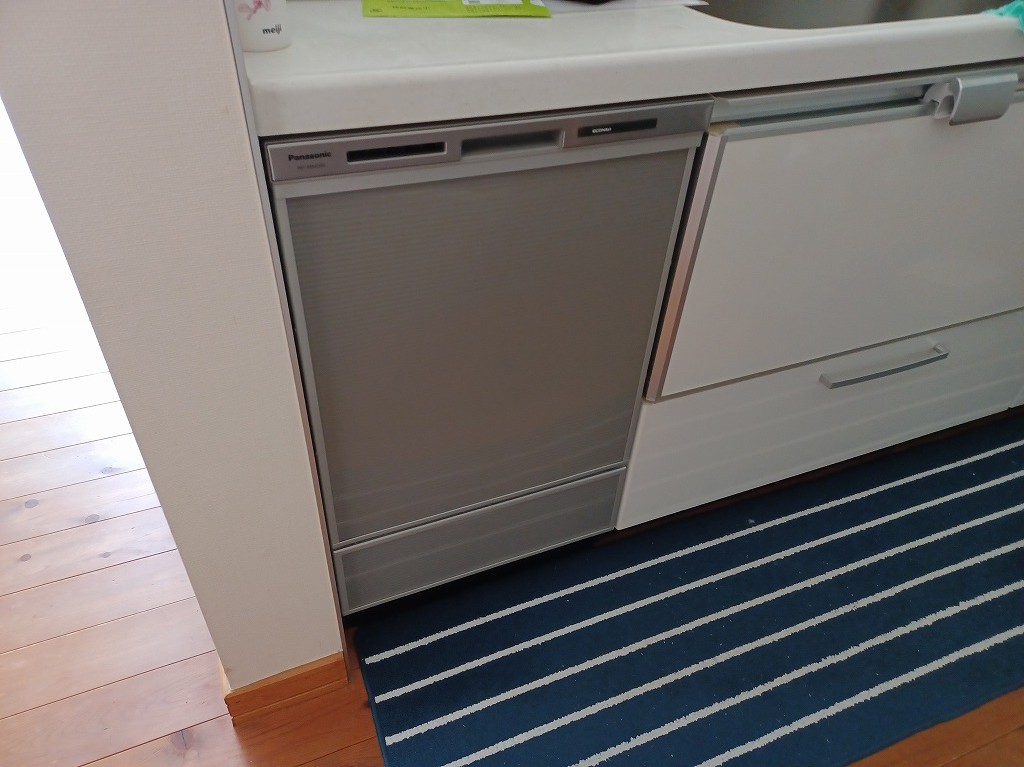 Panasonic製食器洗い乾燥機 NP-45MD9S