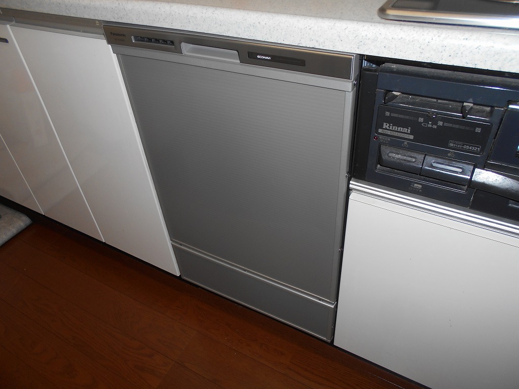 Panasonic製食器洗い乾燥機 NP-45MD9S