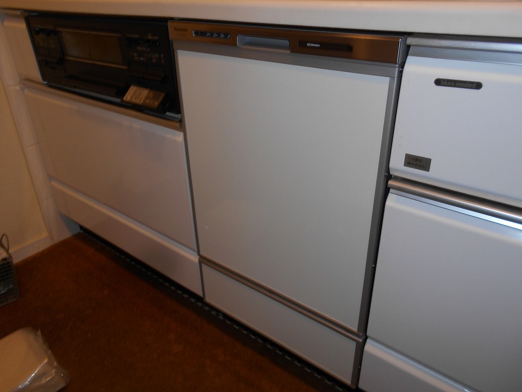 Panasonic製食器洗い乾燥機 NP-45MD9S