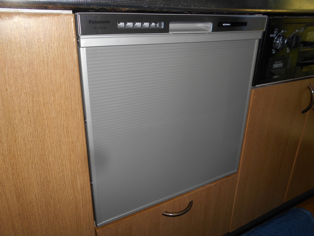 Panasonic製食器洗い乾燥機 NP-45MS9S