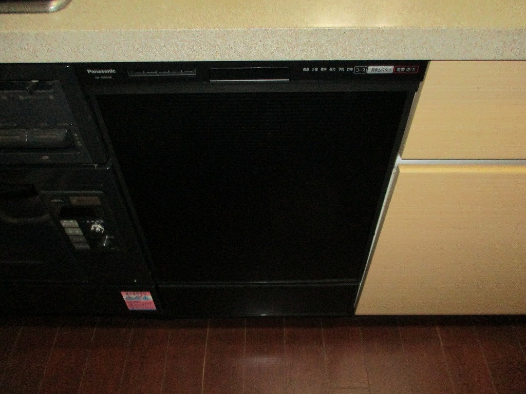 Panasonic製食器洗い乾燥機 NP-45RD9K
