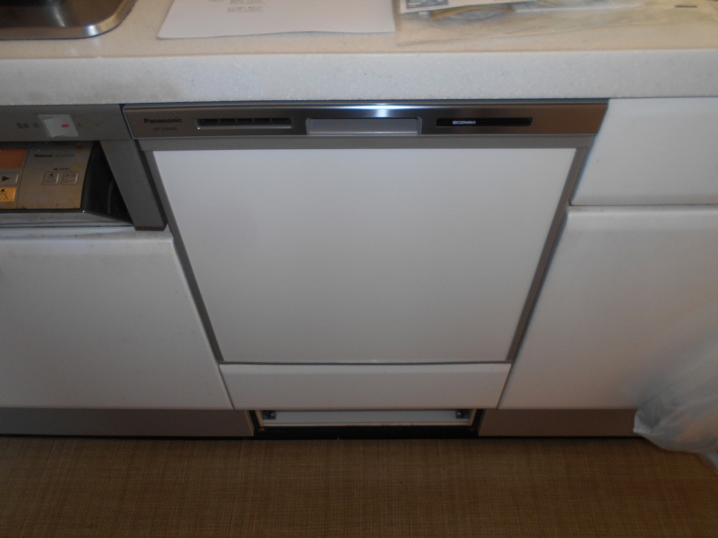 Panasonic製食器洗い乾燥機 NP-45MS9S　