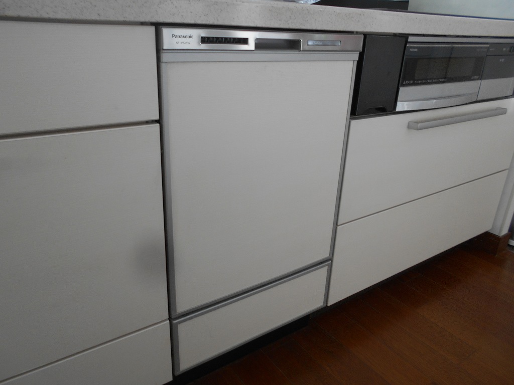 Panasonic製食器洗い乾燥機 NP-45MD9S