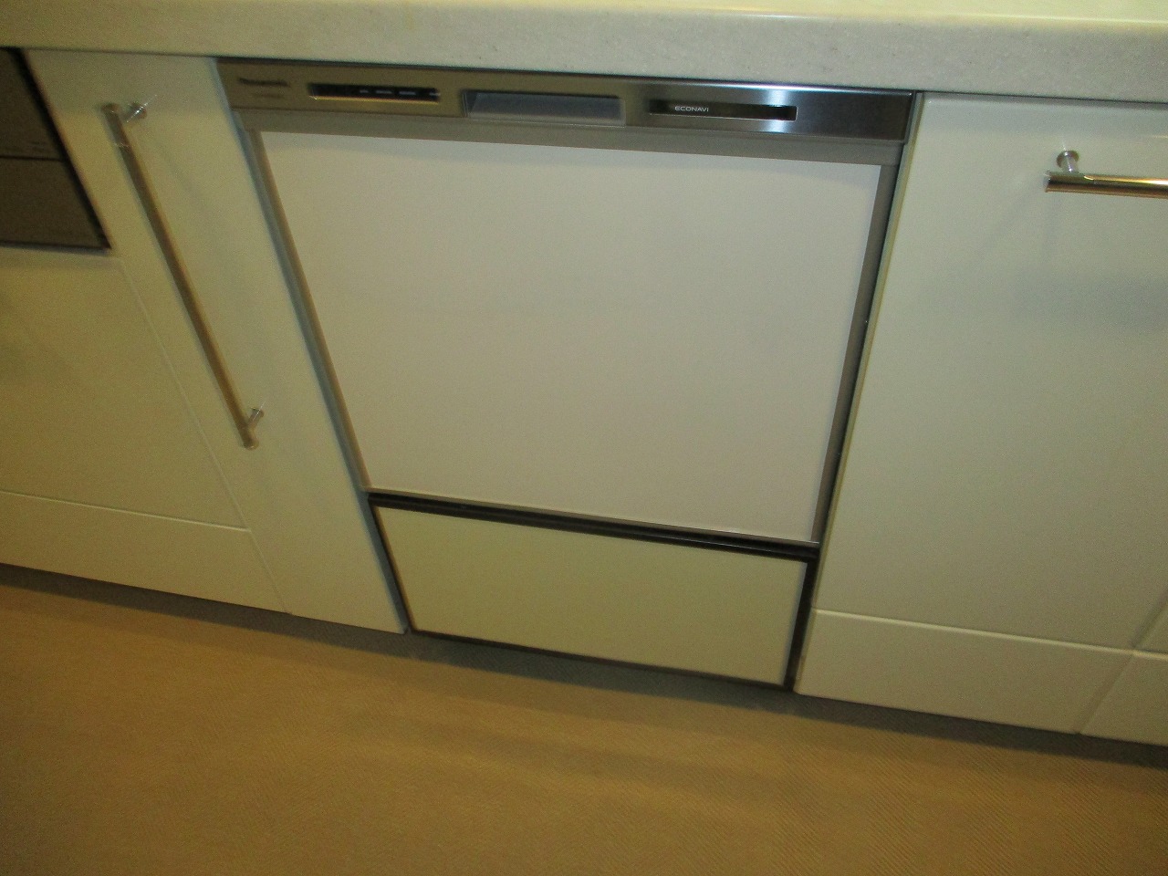 Panasonic製食器洗い乾燥機 NP-45MS9S