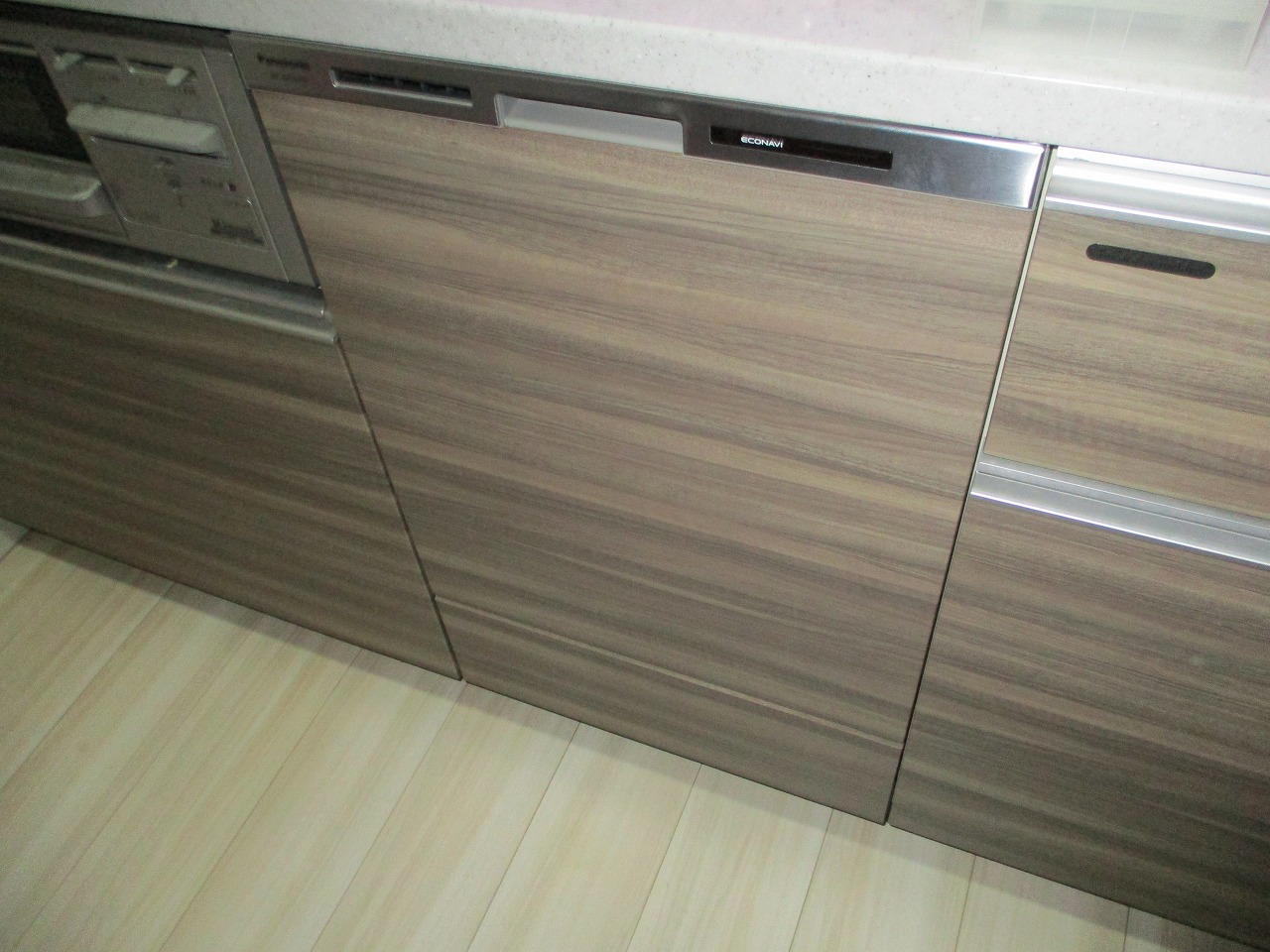 Panasonic製食器洗い乾燥機 NP-45MD9W
