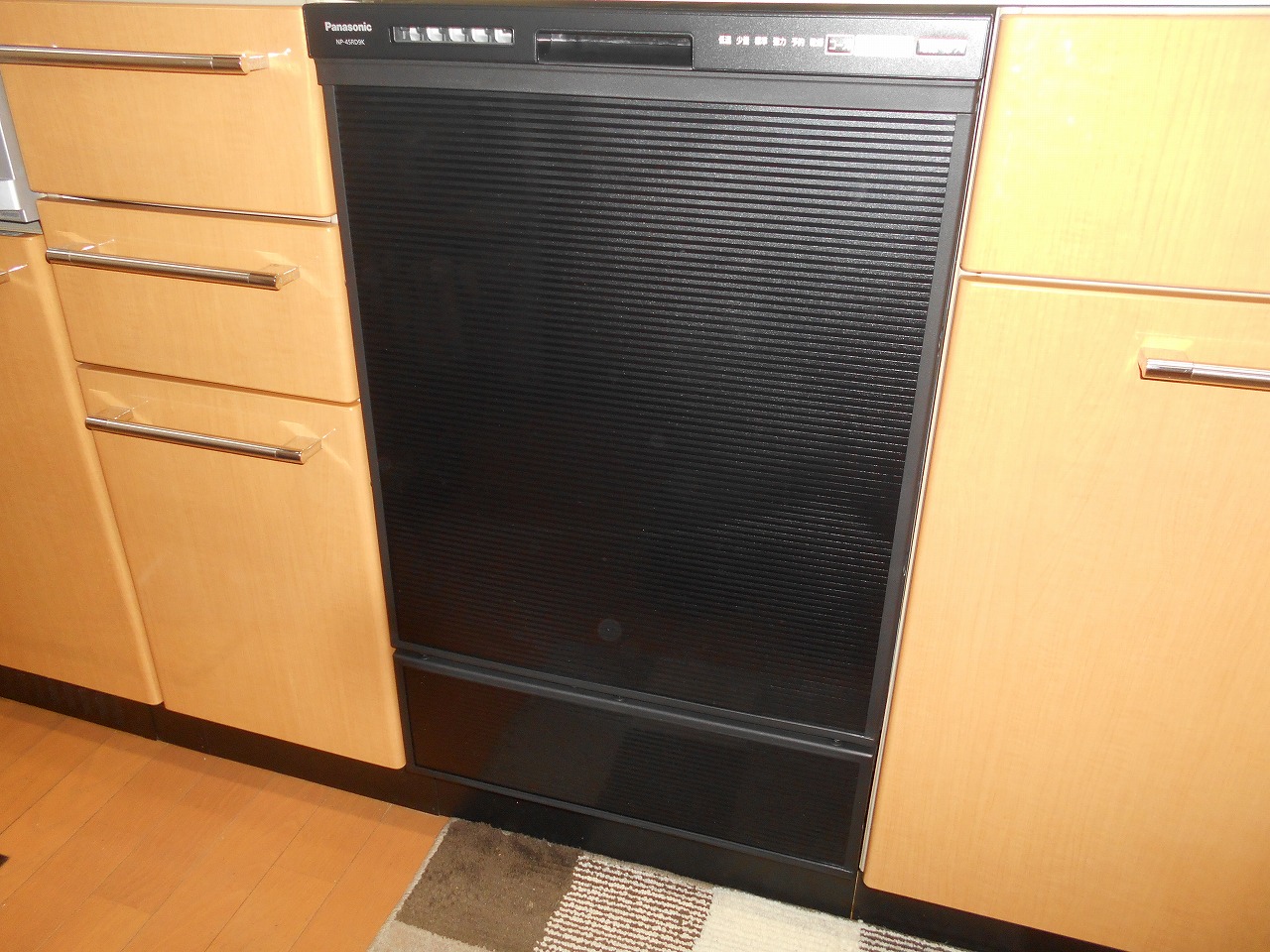 Panasonic製食器洗い乾燥機 NP-45RD9K