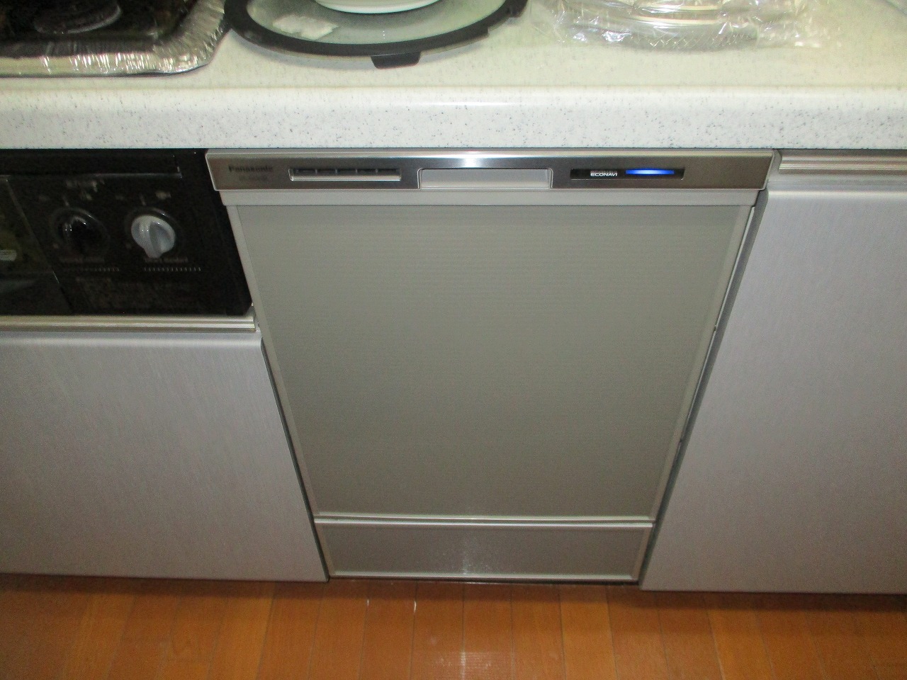 Panasonic製食器洗い乾燥機 NP-45MD9S
