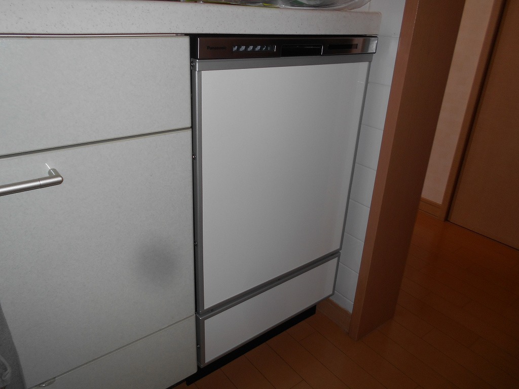 Panasonic製食器洗い乾燥機 NP-45MD9SP