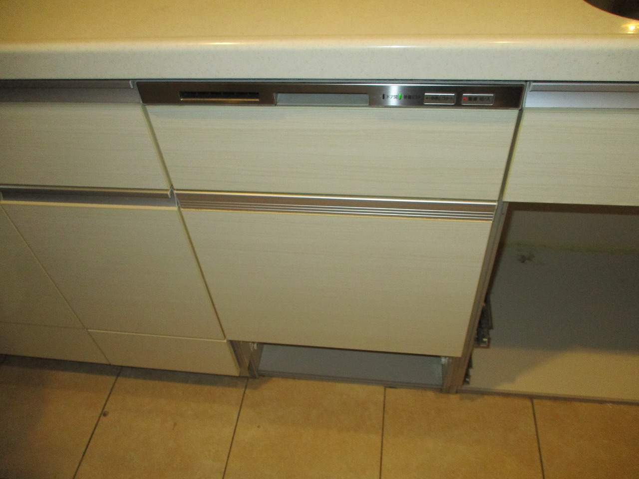 Panasonic製食器洗い乾燥機NP-P45MD2