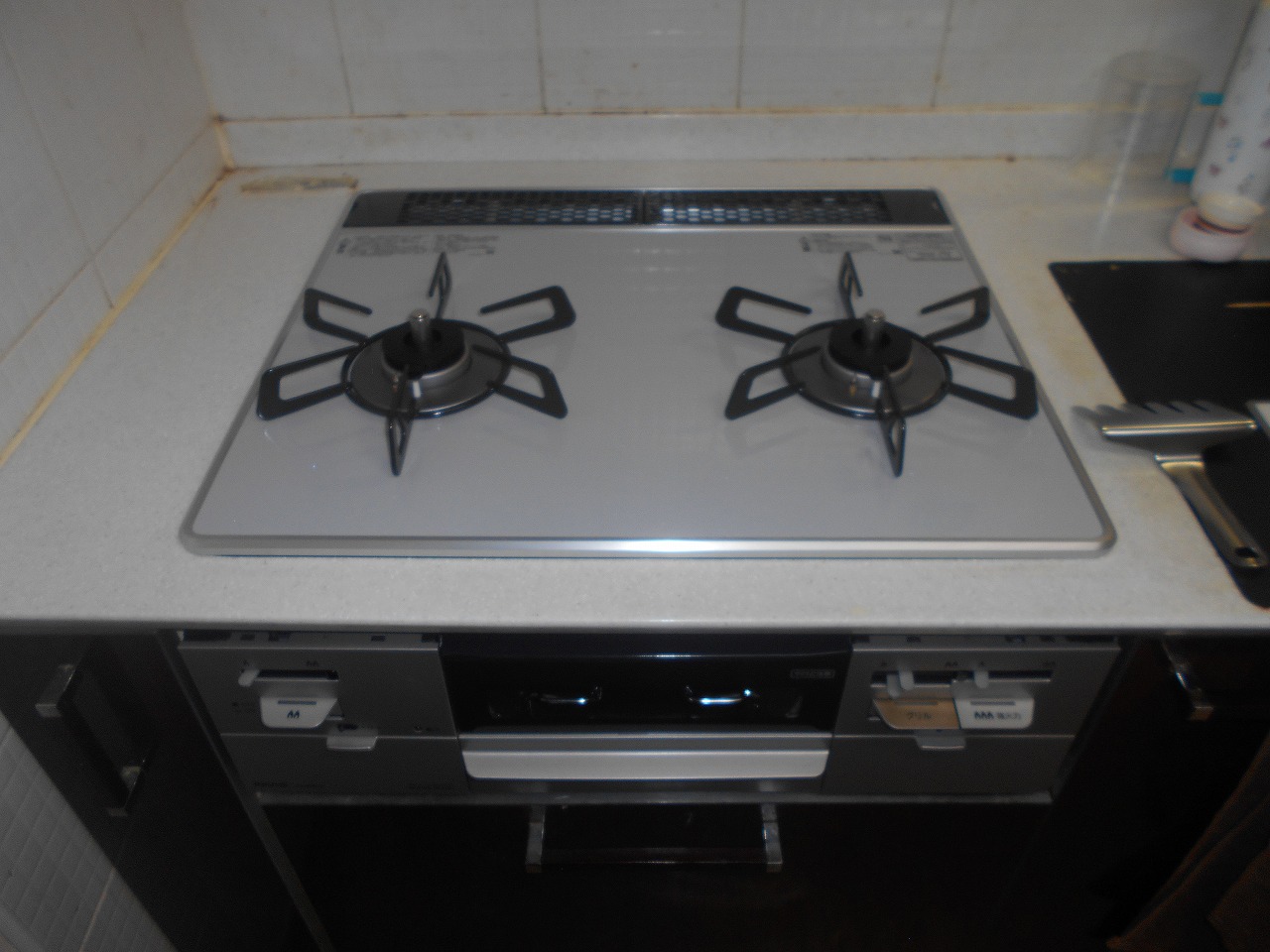 RS21W28P12TV