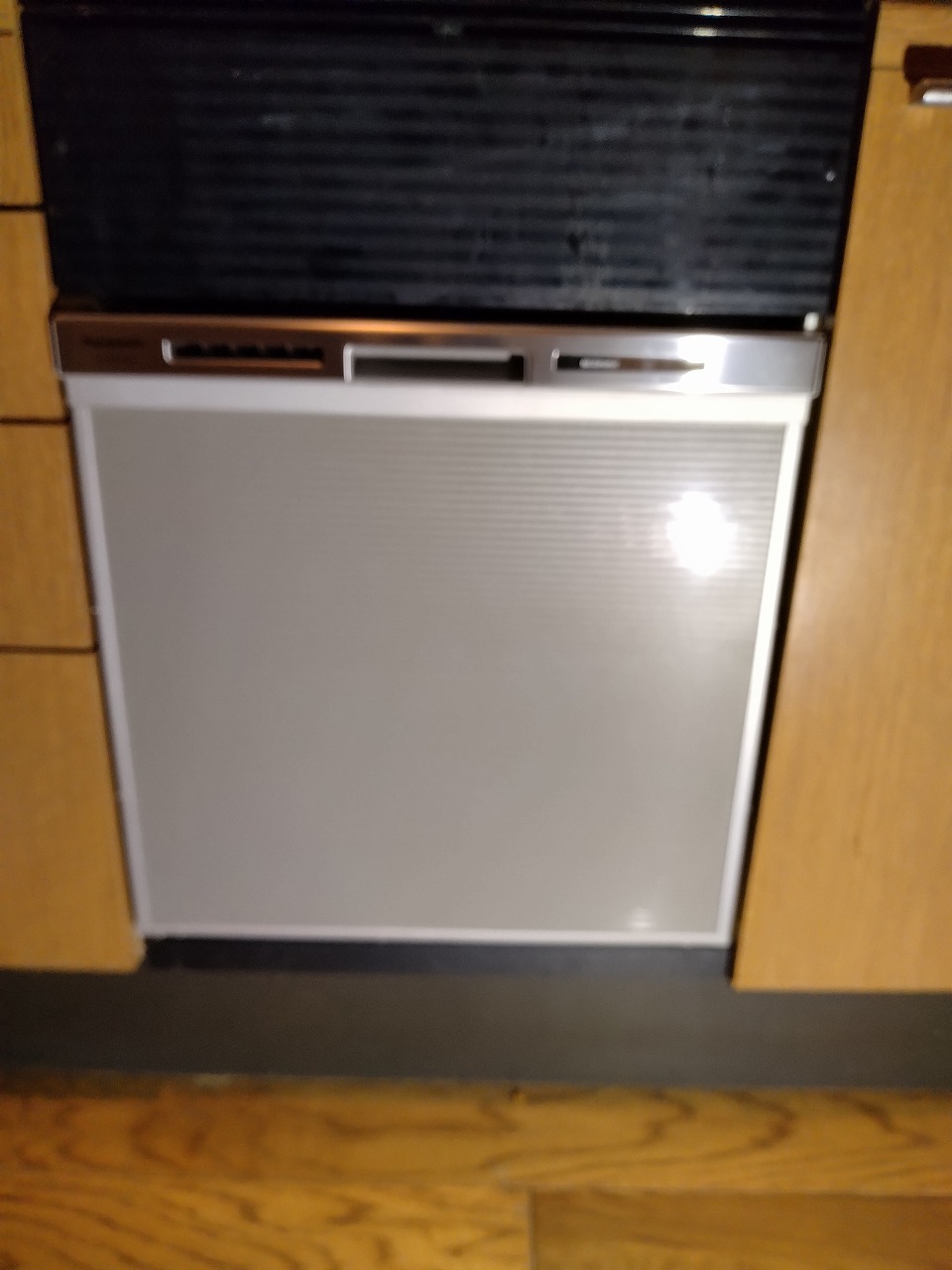 Panasonic製食器洗い乾燥機NP-45MS9S